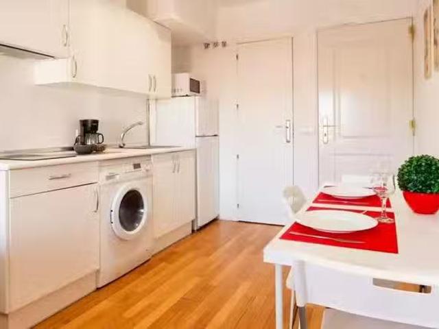 Barato Piso de 1 habitación en Calle de Doña Urraca