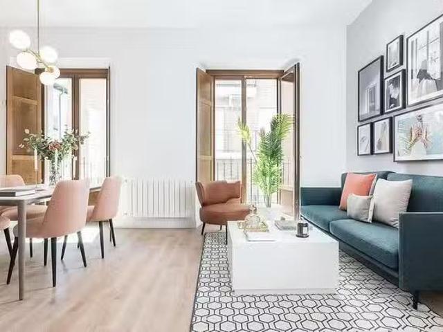 Único Piso de 1 habitación en Calle de Santa Ana
