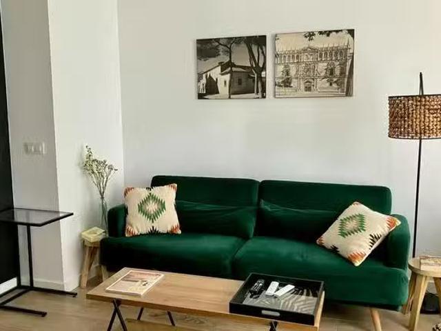 ¡Renta! Piso de 1 habitación en Calle Luis Astrana Marín, Junt.