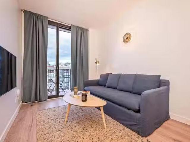Acogedor Piso de 1 habitación en Carrer de Girona