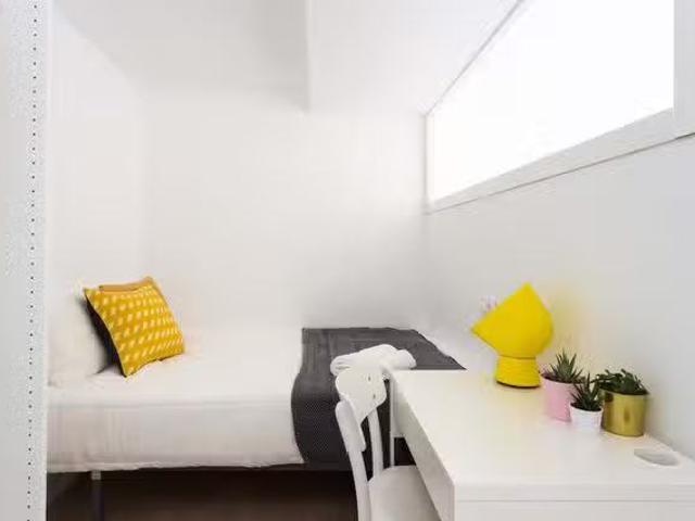 Barato Piso de 1 habitación en Carrer de Sant Pacià