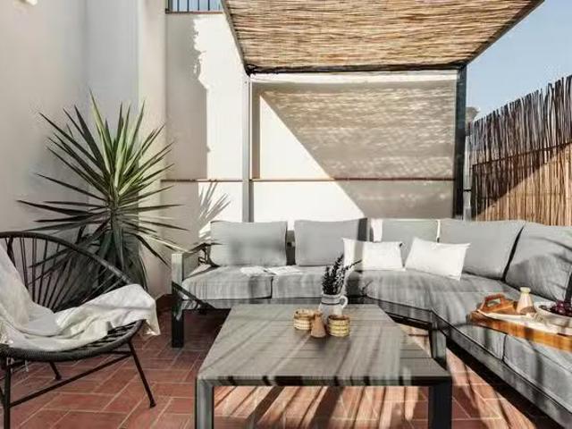 Bonito Piso de 1 habitación en Carrer del Portal Nou, Ciutat V.