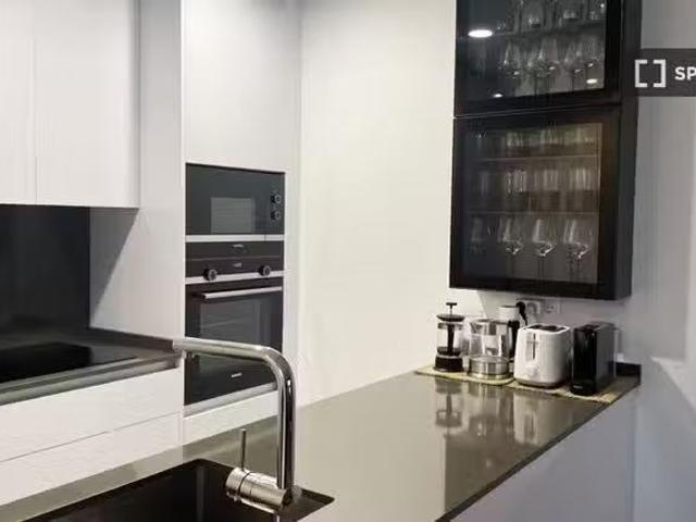 ¡Recién llegado! Piso de 2 habitaciones en alquiler en Segaler.
