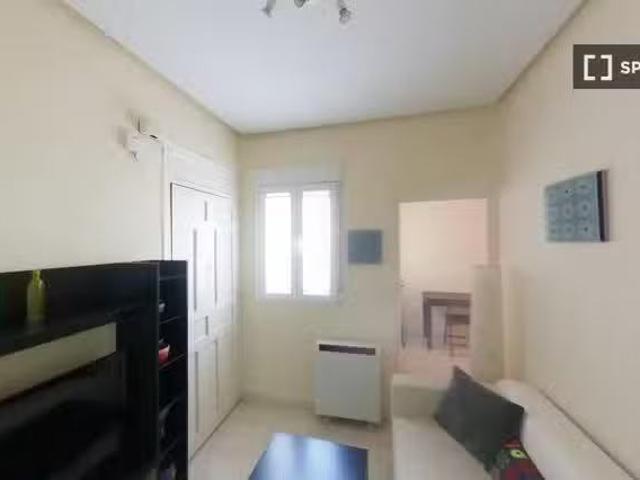 ¡Recién llegado! Piso en alquiler de 2 habitaciones en Valdeac.
