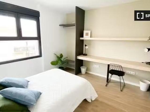 Acogedor Se alquila habitación amueblada en Salamanca