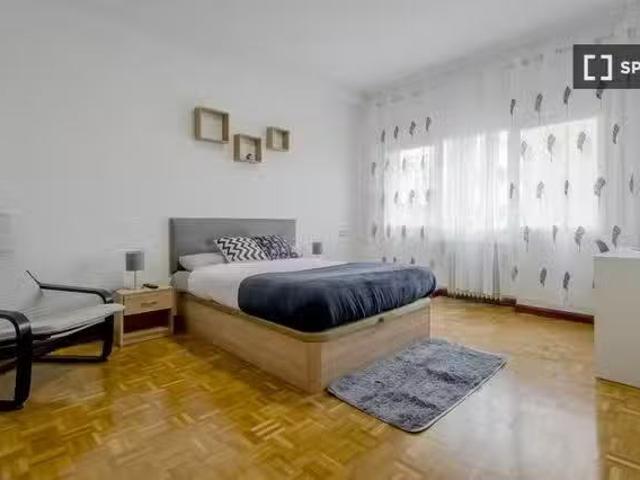¡Recién llegado! Se alquila habitación en piso compartido de 8.