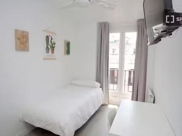 ¡En alquiler! Se alquila habitación en residencia en Centro, M.