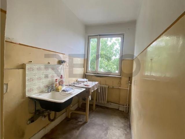 2 camere, apartament de vanzare Bihor judet, Dimitrie Cantemir 8904 •