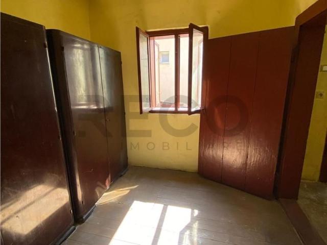 RECO Casa de vanzare zona Velenta