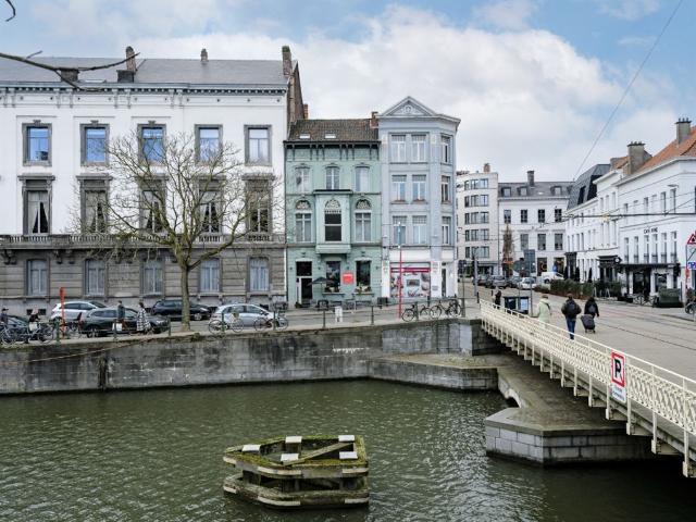 Recollettenlei – Op te frissen appartement gelegen op de bovenste verdieping van een kleine residentie met prachtige zichten