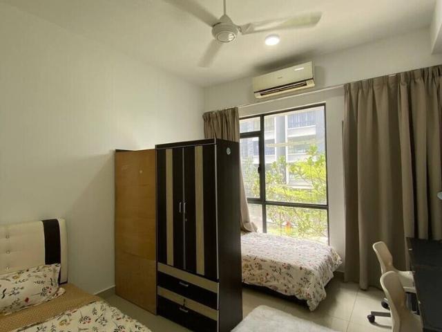 ✨Recommended for Friends to Stay!Free Utilities Shared Room for rent with Big Window
