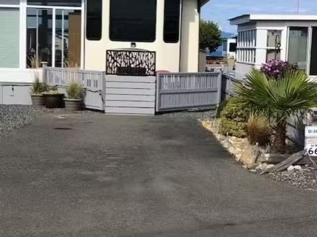 Recreational Property for sale in Parksville, 388 200 Corfield.