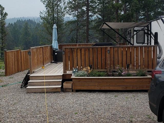 Recreational Rv Lot At Valleys Edge Resort Near Radium Bc