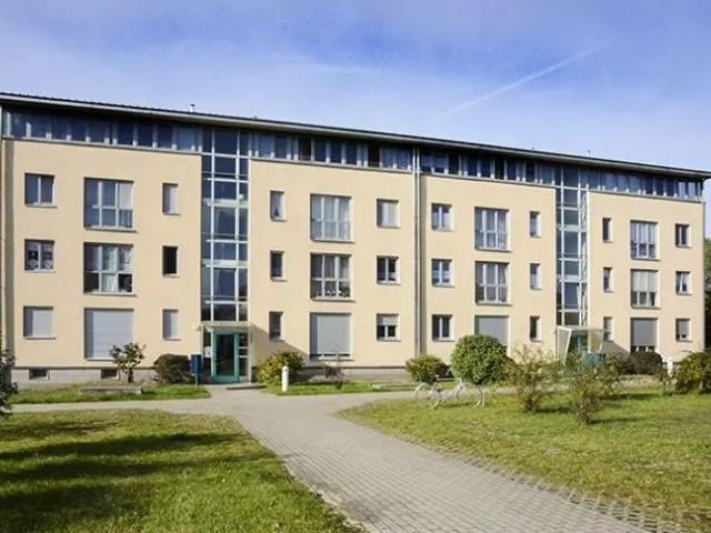 Reduziert und provisionsfrei! 2 Zimmer Küche Bad, mit Balkon, TG und Keller