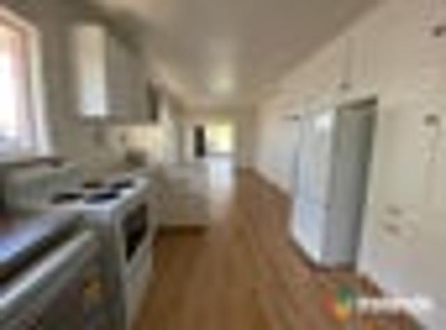 Redwood, 5 bedrooms, $700 pw