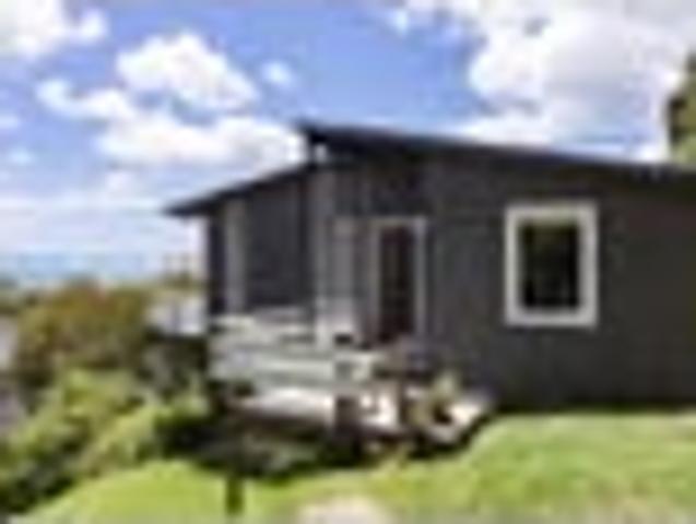 Red Beach, 3 bedrooms, $725 pw