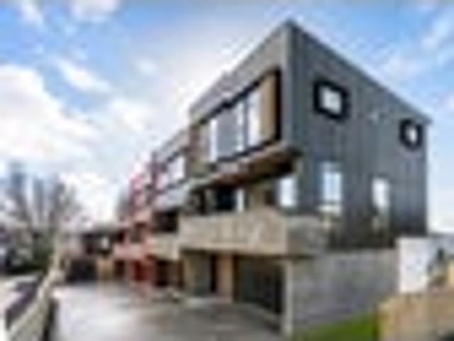 Red Beach, 3 bedrooms, $780 pw