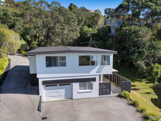red beach, 4 bedrooms