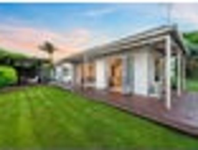 Red Beach, 4 bedrooms, $790 pw