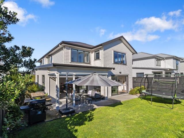 red beach, 5 bedrooms
