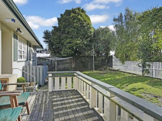 red hill, 3 bedrooms
