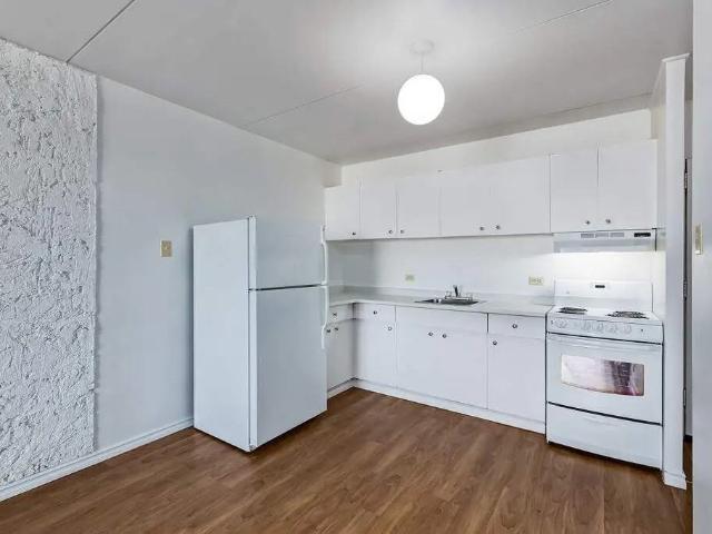 Red River Pointe Studio Apartment for Rent at 360 Cumberland Ave, Winnipeg, MB R3B 1T4 Downtown Winnipeg