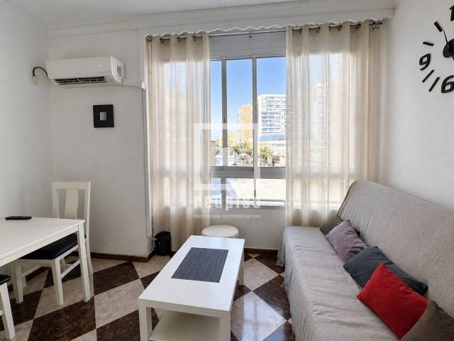 REDPISO PRESENTA ACOGEDOR PISO DE UN DORMITORIO CON PISCINA COMUNITARIA EN EL CENTRO DE TORREMOLINOS