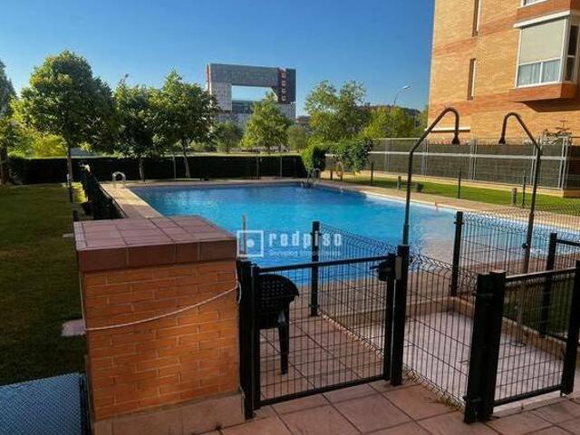 REDPISO SANCHINARRO ALQUILA PRECIOSO PISO DE 3 DORMITORIOS Y 2 BAÑOS