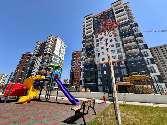 Redstone Castle Yenimahalle Susuz Sıfır 4+1 Kiralık Daire