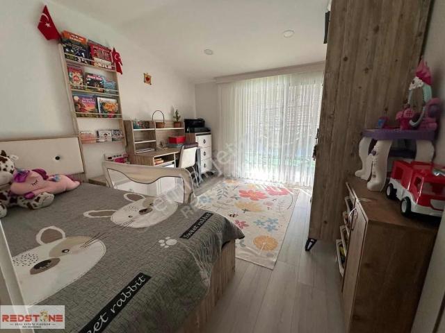 Redstone Dan Merkezi Konumda 4+2 Satılık Daire