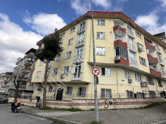 Redstone Ediz cumhuriyette. temiz yüksek Giriş 3+1 daire