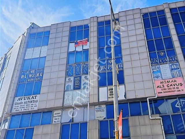 Redstone'dan Vakıf İş Merkezinde Satılık Boş Masrafsız Ofis