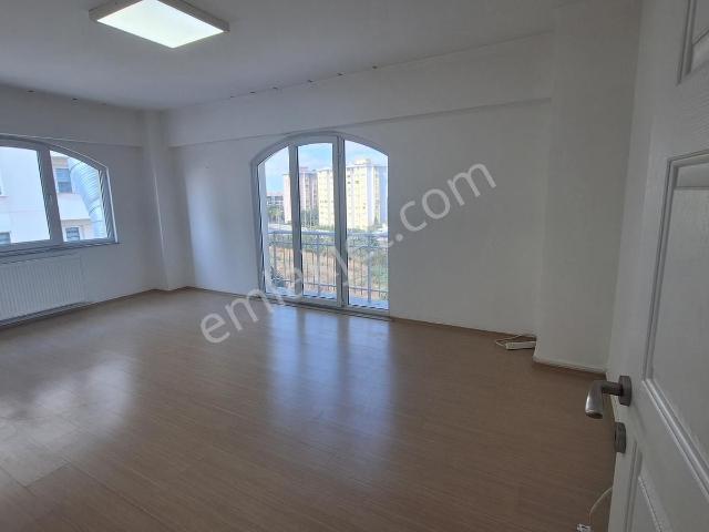 Redstone'dan Kılıçoğlu Danış Towers'ta Kiralık 2+1 Ofis