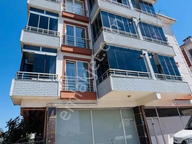 Redstone'dan Çobançeşmede E.banyolu Bulvar Yakınında 3+1 120 M2