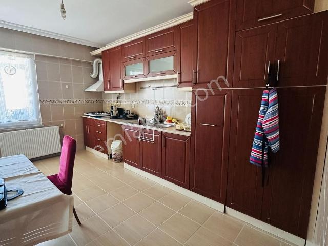 Redstone'dan Reşadiyede Kat Mülkiyetli 250m2 5+1 Dubleks Daire