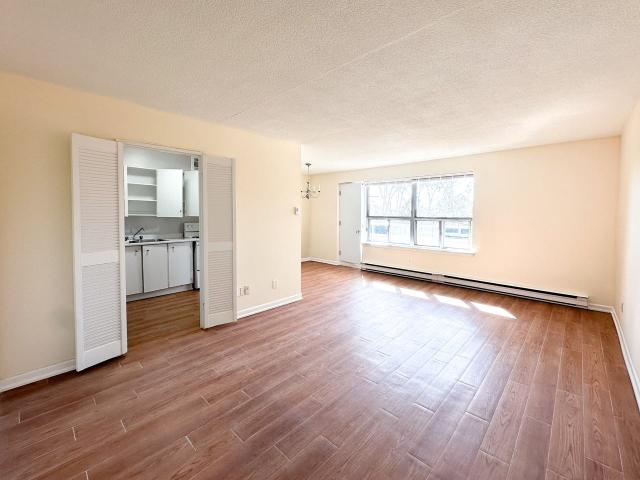 Reedaire Court Apartments 1 Bedroom Apartment for Rent at 215 Reedaire Court Apt Whitby, ON L1N 6A2 Downtown Whitby