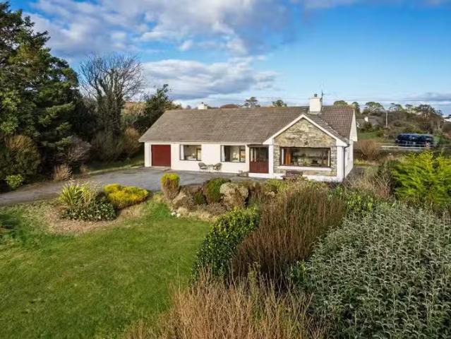 Reenacappul, Ahakista, Durrus, Co. Cork, P75V560 is for sale
