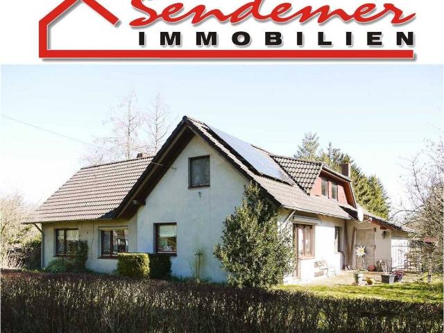 Reepsholt großzügiges Wohnhaus in Alleinlage mit Pferdestall, Reitplatz, Weideland und vielen Extras!
