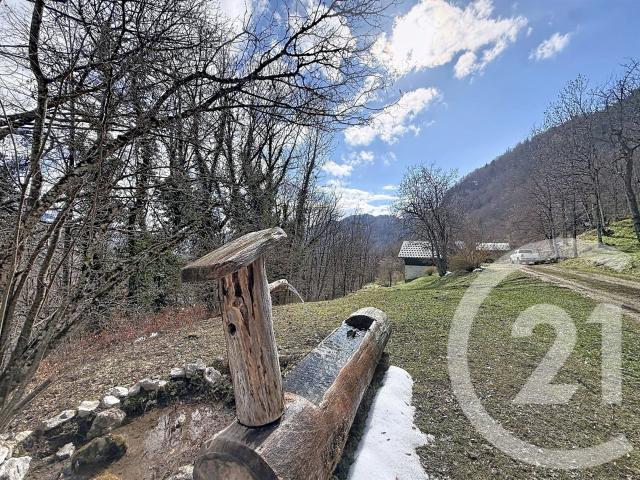 Refuge de montagne unique Chalet d'alpage avec 1 hectare de. 210m² Mégevette