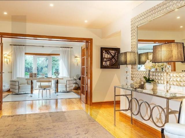 Refúgio de Luxo sobre o Atlântico: Villa Independente Exclusivo Condomínio Malveira Guincho