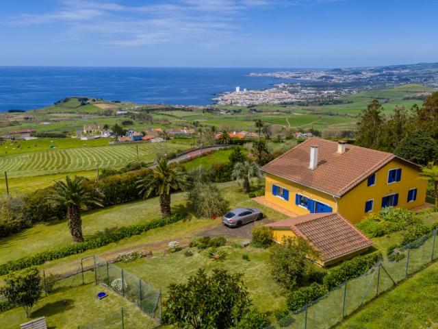 Refúgio Exclusivo com Vista Panorâmica Sobre o Atlântico Costa Sul de São Miguel
