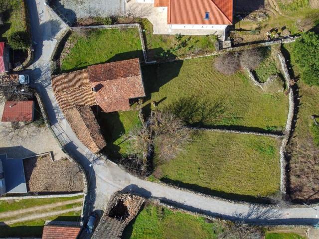 Refúgio Exclusivo em Peroficós, muito próximo das termas do Cró com Potencial Único