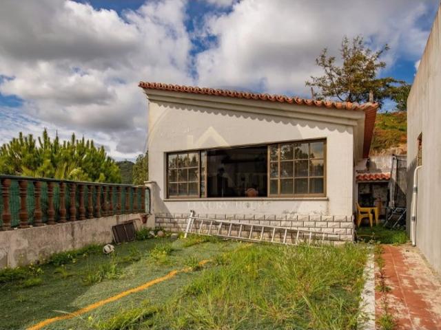 Refúgio Exclusivo entre Palmela e Setúbal com Vista Deslumbrante para o Sado e Tróia