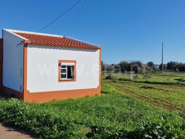 Refúgio em Odiáxere com Terreno de 6.200 m² 64m² Odiáxere