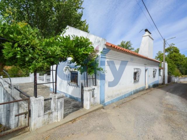 Refúgio Rural junto à ribeira Moradia em Pisão Avis