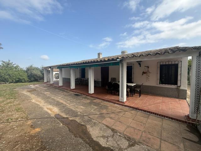 REFUGIO UNICO CON CASERIO Y PISCINA EN PLENA NATURALEZA