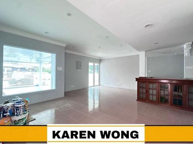 REFURNISHED CORNER LOTPEKAN BARU BAKAR ARANG 2 Storey BUNGALOW