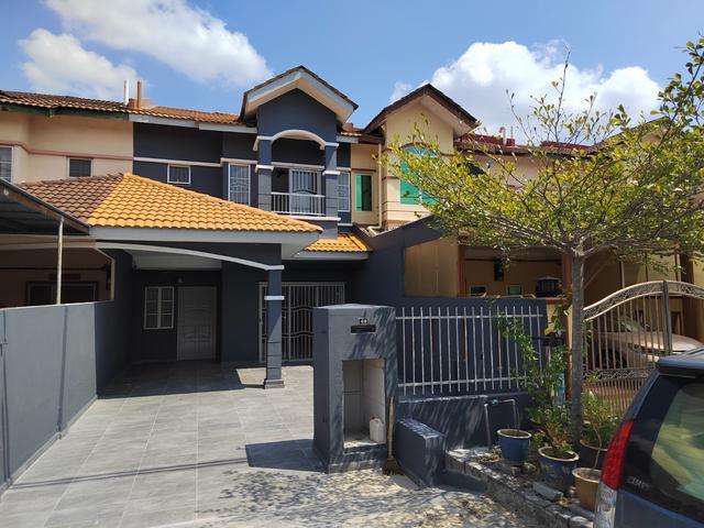 Refurbish renovated double storey 20x75 bandar puteri klang