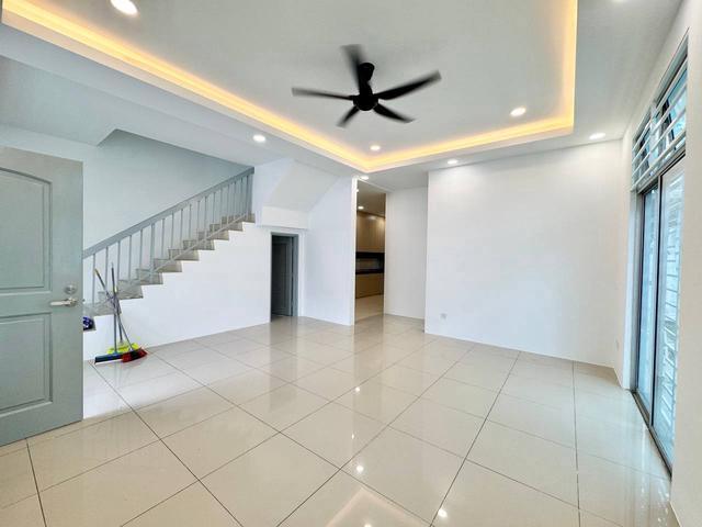Refurbish Unit SemiD Cluster 2 Tingkat Ivory Residence SP9