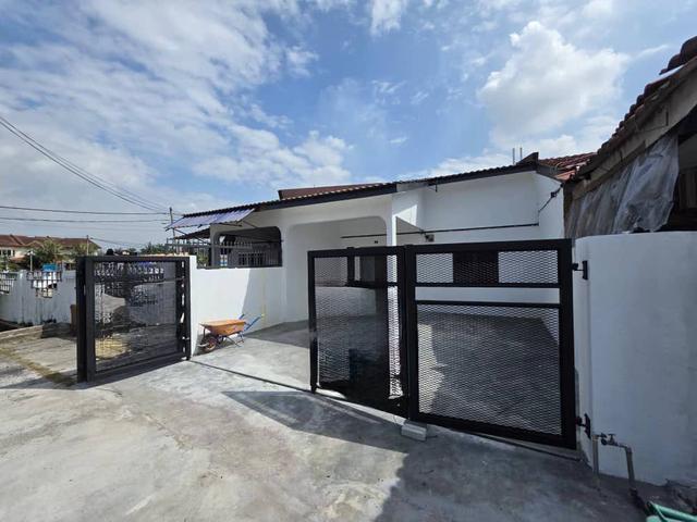 REFURBISHED 1 Storey Taman Seri Meru Klang